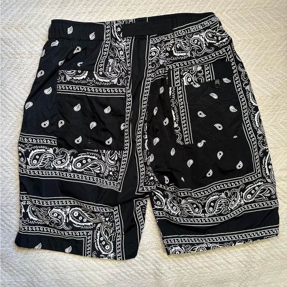 The Hundreds Black and White Bandana Shorts - Picture 4 of 5